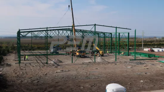 Agarden rostliny - Montáž priehradových väzníkov