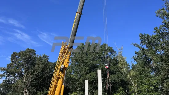 Začiatok montáže betónovej konštrukcie